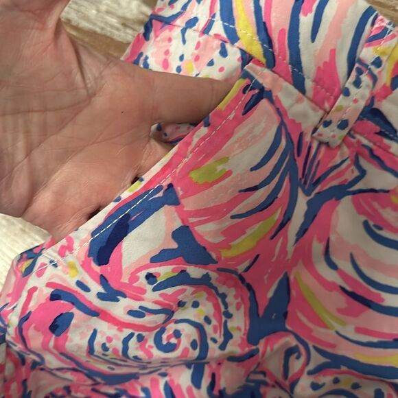 Lilly Pulitzer Callahan Shorts Vibrant Pink Pattern - Picture 3 of 6